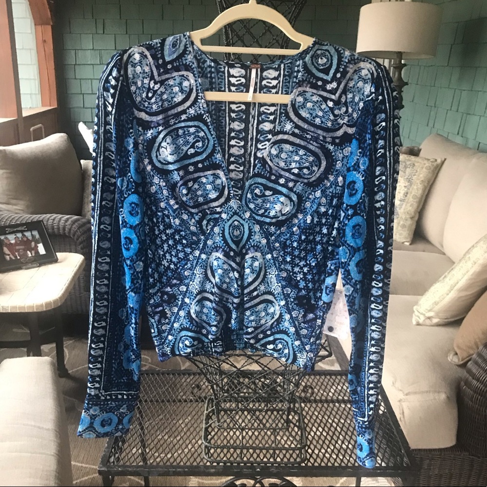 Free People cropped paisley top. SM New with tags